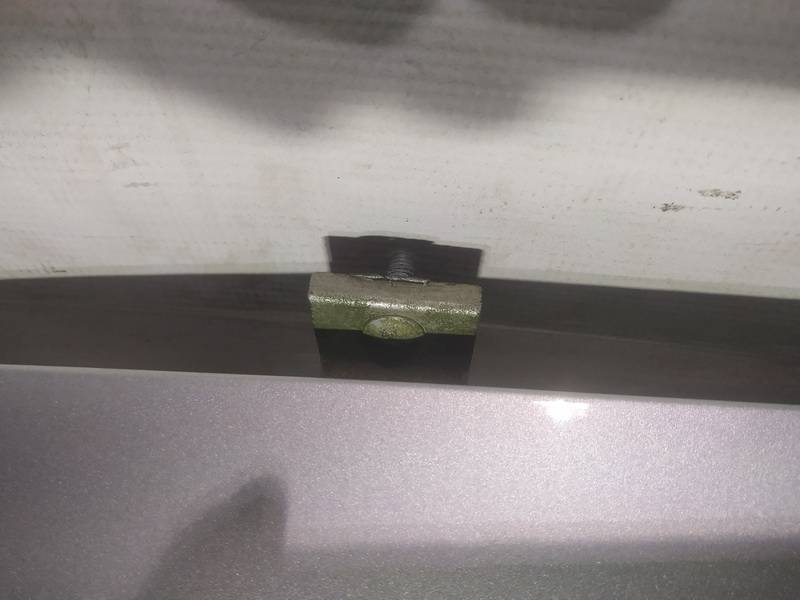 USEED Volkswagen Polo 2009 Hood Hinges - REAR LEFT