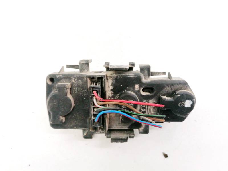 148162 Audi A6 1998 Galiniu zibintu plata - Thumbnail 3