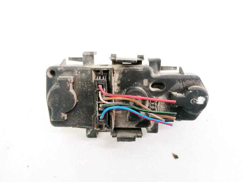 148162 Audi A6 1998 Galiniu zibintu plata - Thumbnail 2