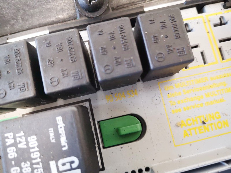 90504534 Opel Vectra 1999 Fuse box - Thumbnail 3