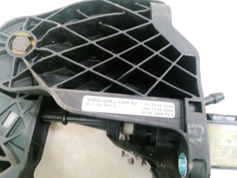 3C1721059G USED Master clutch cylinder Volkswagen Passat 2006 1.9L