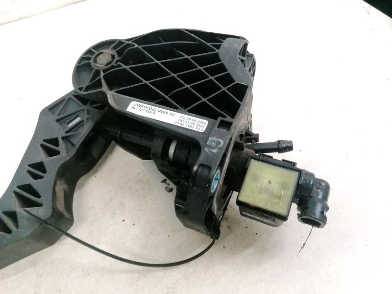 3C1721059G USED Master clutch cylinder Volkswagen Passat 2006 1.9L