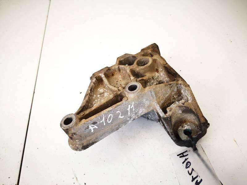1J0199117 Skoda Octavia 2003 Engine Mount Bracket and Gearbox Mount Bracket