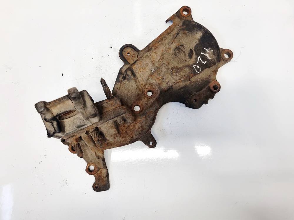 Toyota Avensis Verso 2003 Engine Mount Bracket and Gearbox Mount Bracket