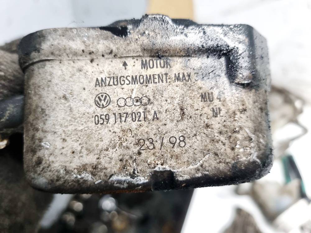 059117021A Audi A4 1998 Chłodnica oleju - Thumbnail 4