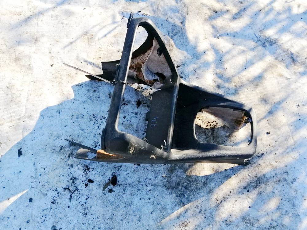 Audi A4 1995 Wykończenie wnętrza (plastikowe elementy)