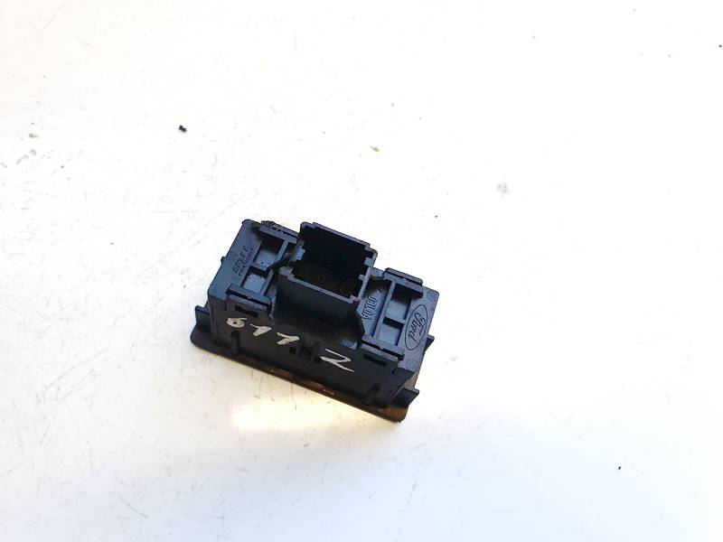 D3L0A Ford Fiesta 2006 Sisätilan koristelu (muovit) - Thumbnail 3