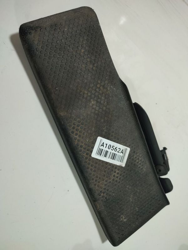 1K1864777B Skoda Octavia 2011 Dekoracyjna osłona pedału