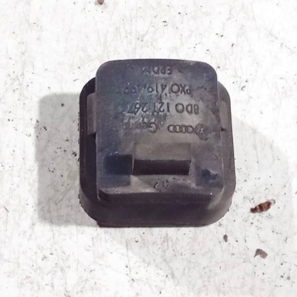 8D0121267C Audi A4 1995 Sisätilan koristelu (muovit)