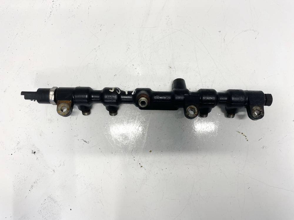 2S7Q9D280AC Ford Mondeo 2003 Fuel injector rail (injectors)(Fuel distributor)