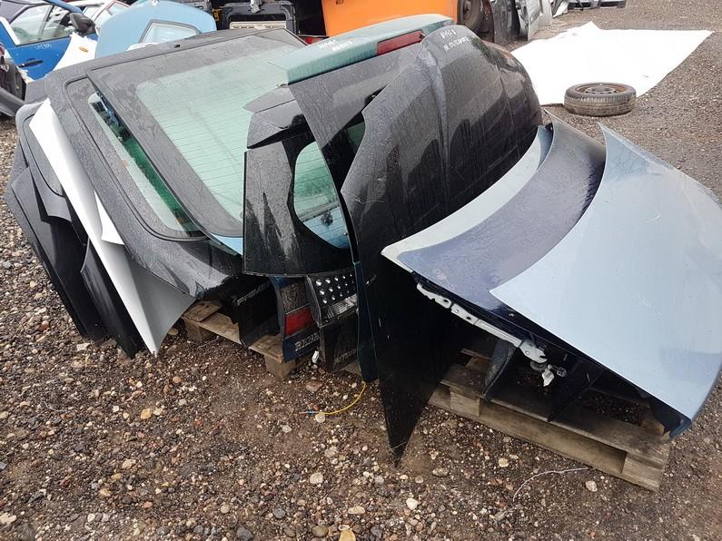 ZALIAS Opel Meriva 2004 Tylna klapa (pokrywa silnika) - TYLNE