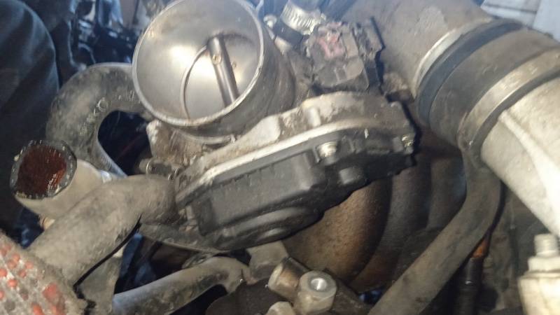 058133063 Audi A4 1995 Droseles vārsts - Thumbnail 3