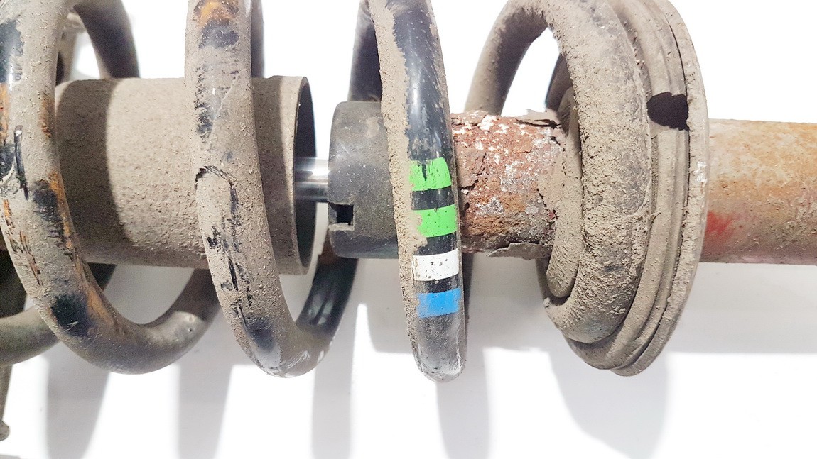 Audi A4 2004 Amortizatoriaus Spyruokle Priekine - Thumbnail 2