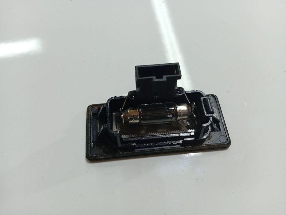 Volkswagen Passat 2007 Kennzeichenleuchte Kennzeichen Leuchte - Thumbnail 3