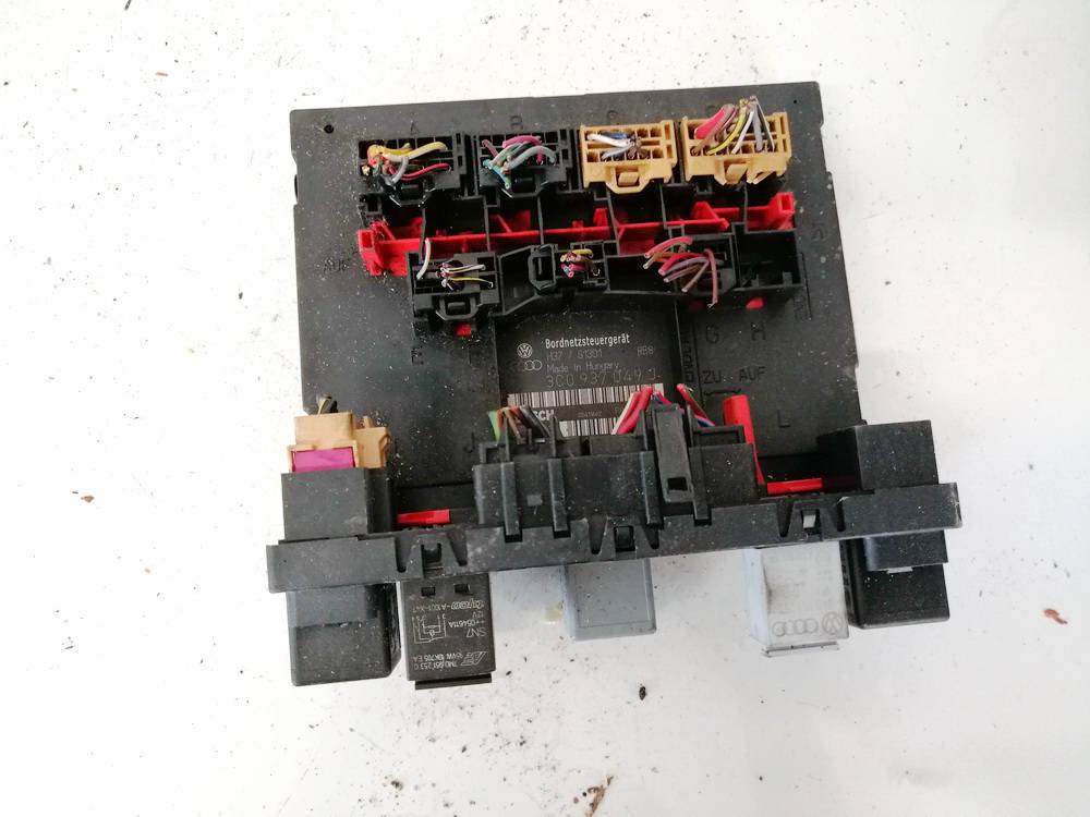 3C0937049J Volkswagen Passat 2006 Fuse box