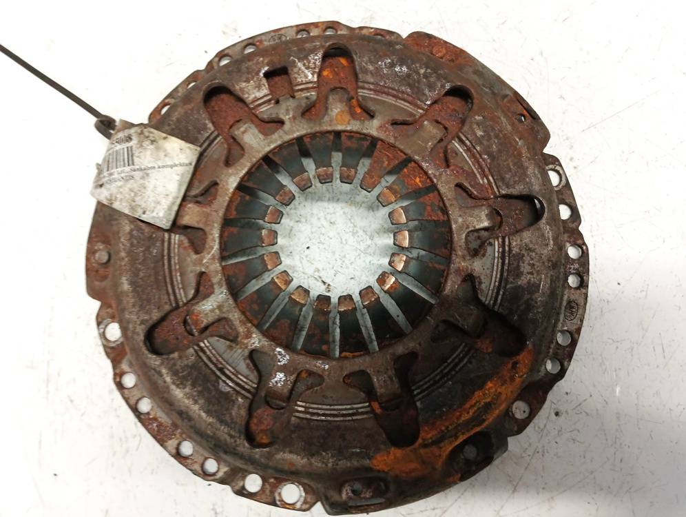 NEPLAUKIOJANTIS Toyota Yaris 2001 Clutch Pressure Plate