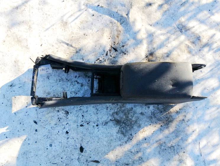 E037611051 Mercedes-Benz C-CLASS 2002 Porankis