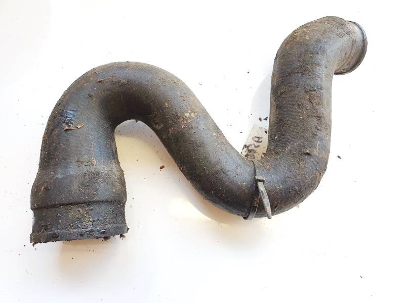 8D0145828L Volkswagen Passat 2004 TURBO INTERCOOLER PIPE HOSE