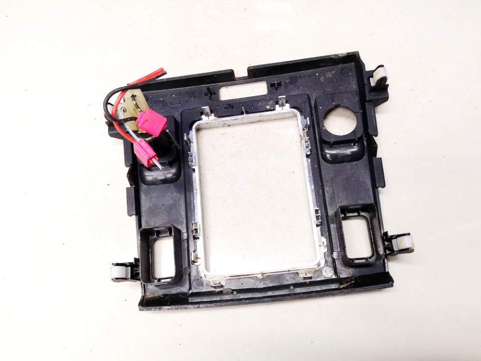 suzuki vitara cigarette lighter fuse 7581265J10 Suzuki Grand Vitara 2005 Cigarette lighter cover assembly