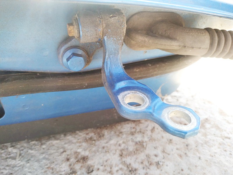 Ford Focus 2006 Door Hinge - REAR - Thumbnail 2