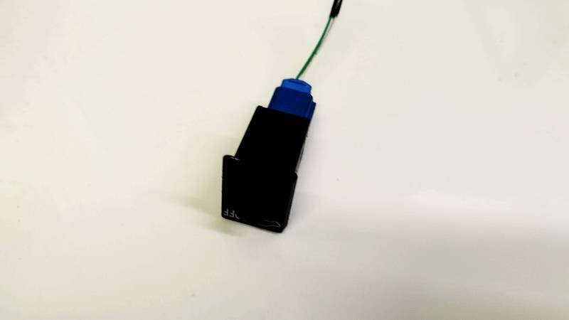 15A257 Lexus RX - CLASS 2006 Przycisk otwierania bagażnika