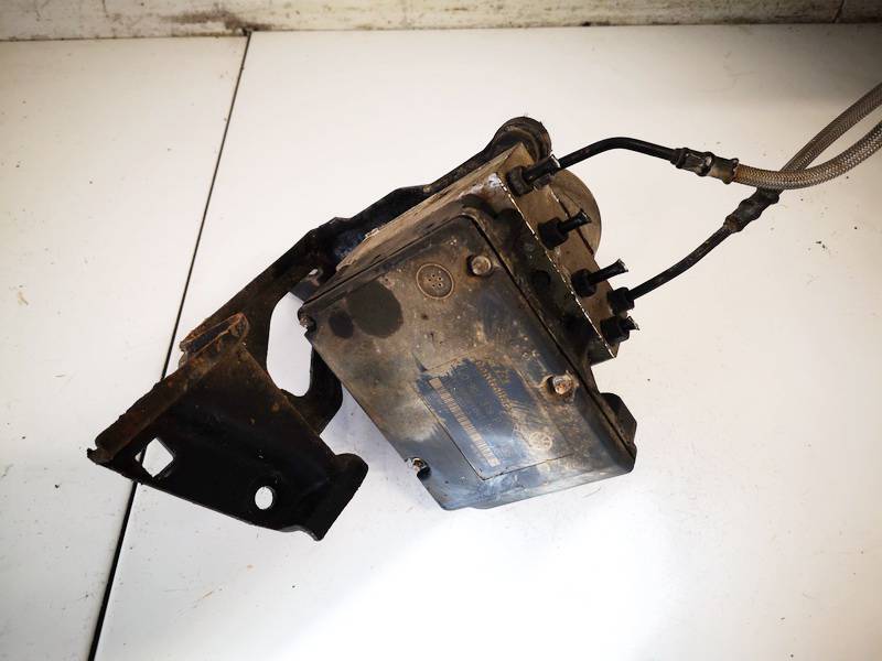 1J0907379P Volkswagen Bora 2000 ABS Unit (ABS Brake Pump)