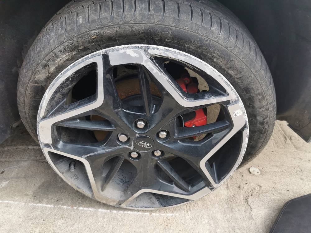 5X108 Ford Kuga 2025 Komplet Kół Zimowych R19
