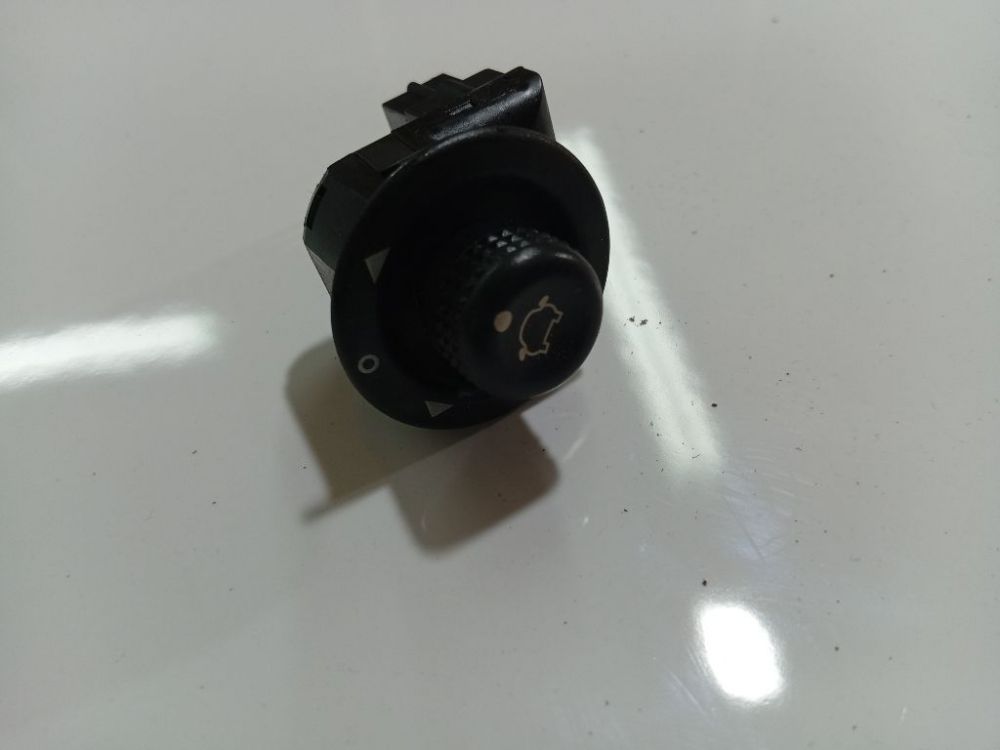 93BG17B676BB Ford Fiesta 2012 Wing mirror control switch (Exterior Mirror Switch)