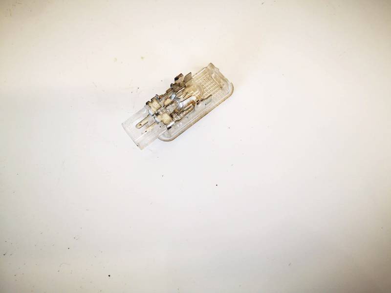 4B0947415 Volkswagen Golf 2000 Salona lukturiņš - Thumbnail 3