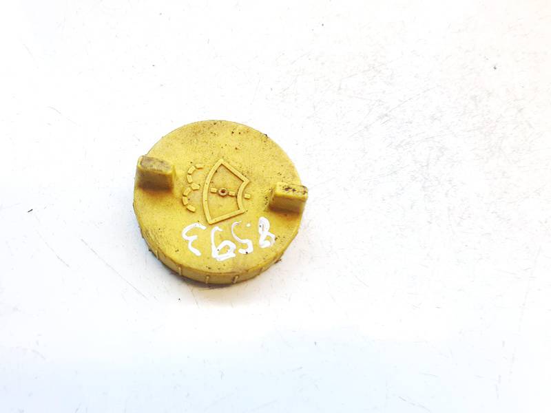 Renault Kadjar 2016 Windshield Washer Fluid Reservoir Tank Cap Top Cover