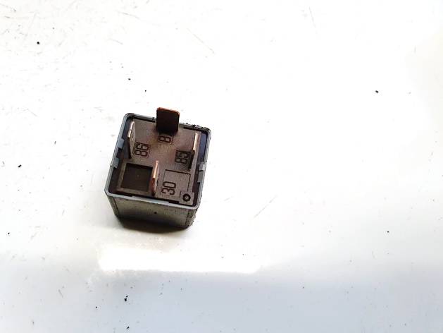 8D0951253A Volkswagen Passat 2005 Relay module - Thumbnail 3