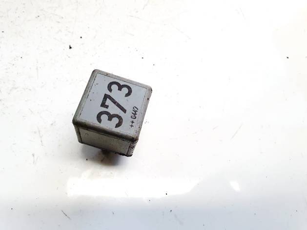 8D0951253A Volkswagen Passat 2005 Relay module