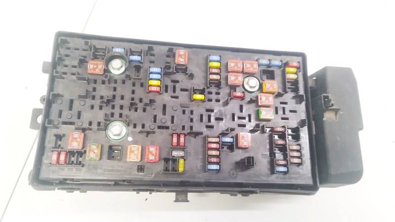 13275881 Opel Insignia 2009 Fuse box