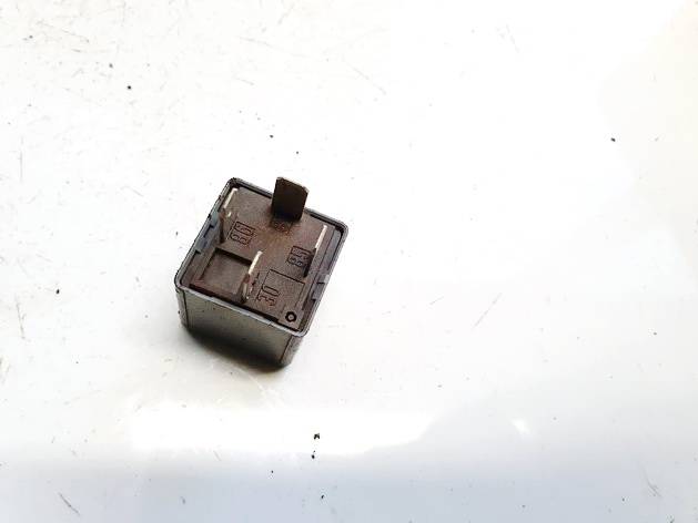 8D0951253A Volkswagen Passat 2005 Relay module - Thumbnail 3