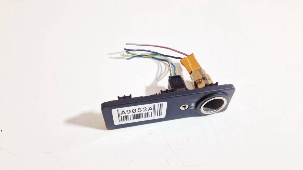 8X2319C166BA Jaguar XF 2008 Tupakansytytin (Sytytin)