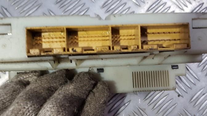 5HB00761702 Volkswagen Passat 1999 Climate Control Panel (heater control switches) - Thumbnail 2