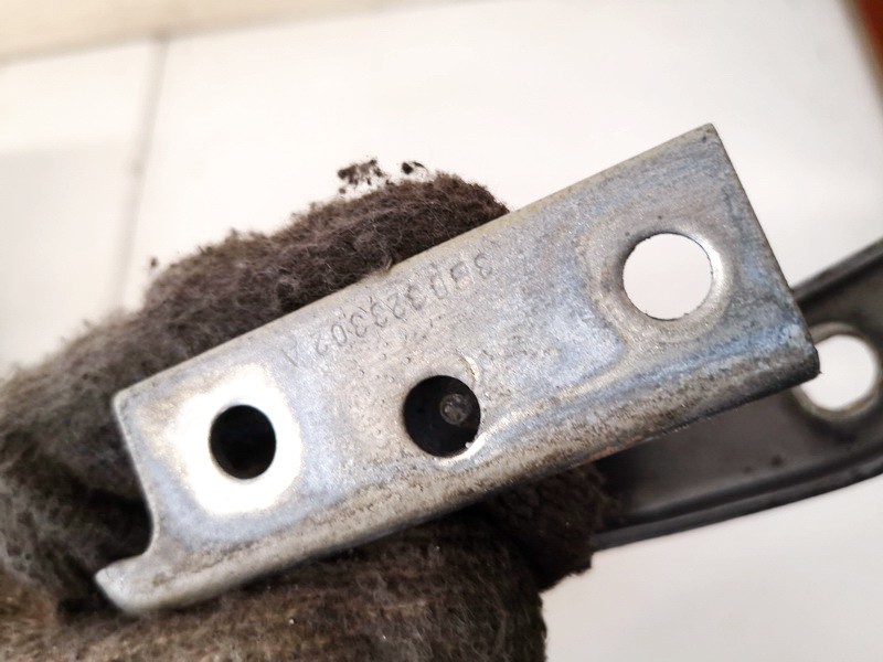 3B0823302A Volkswagen Passat 2003 Konepellin sarana - EDESSÄ OIKEALLA - Thumbnail 3