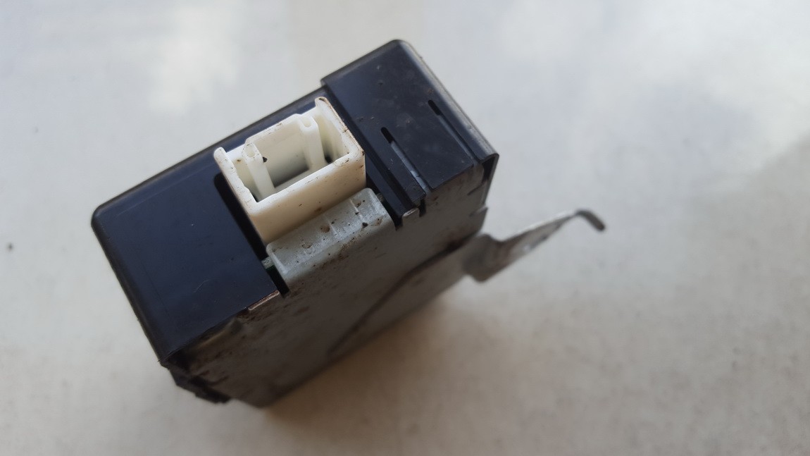 8974142151 Toyota RAV-4 2004 Блок управления двери - Thumbnail 2