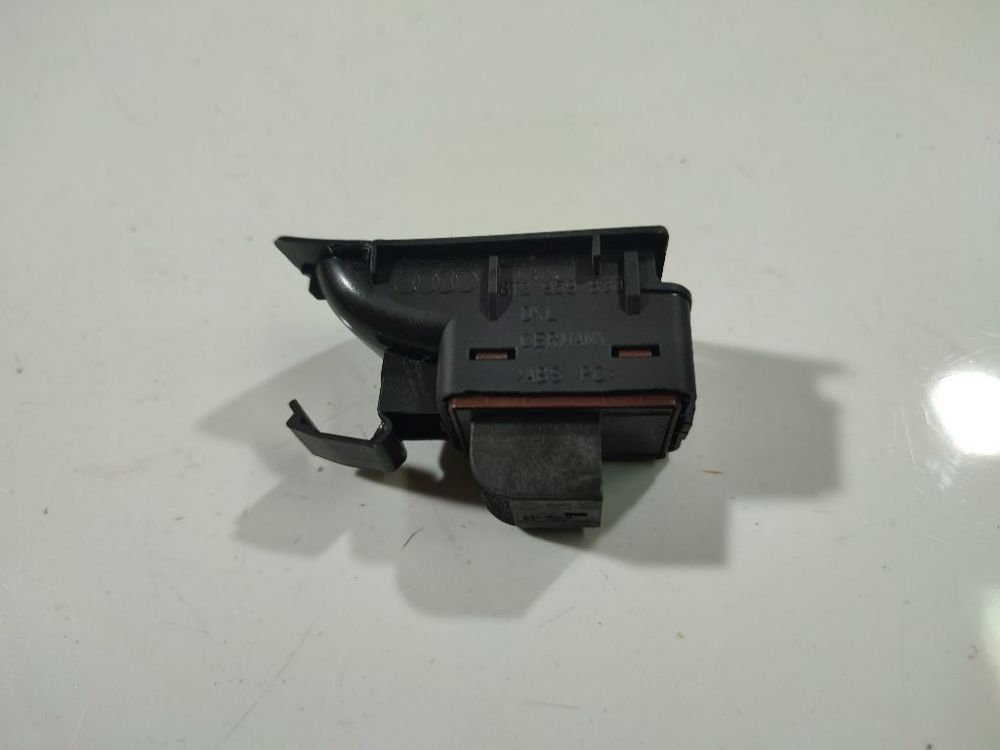 8T2959830 Audi A5 2009 Bouton commutation déverrouillage du hayon - Thumbnail 4