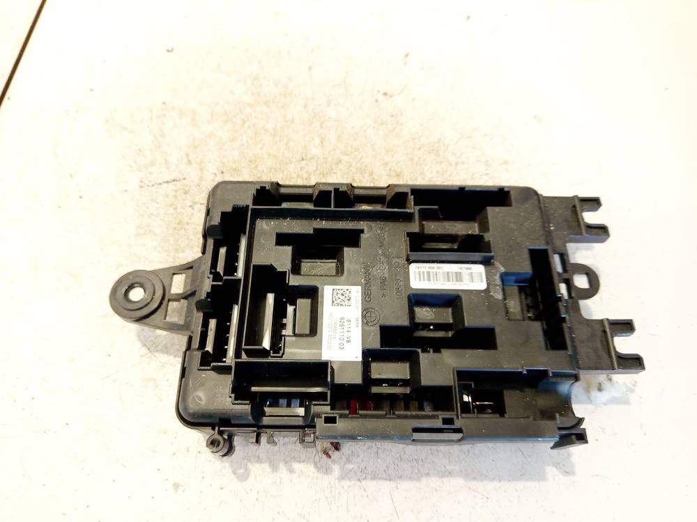 926111003 BMW 3-Series 2012 Fuse box