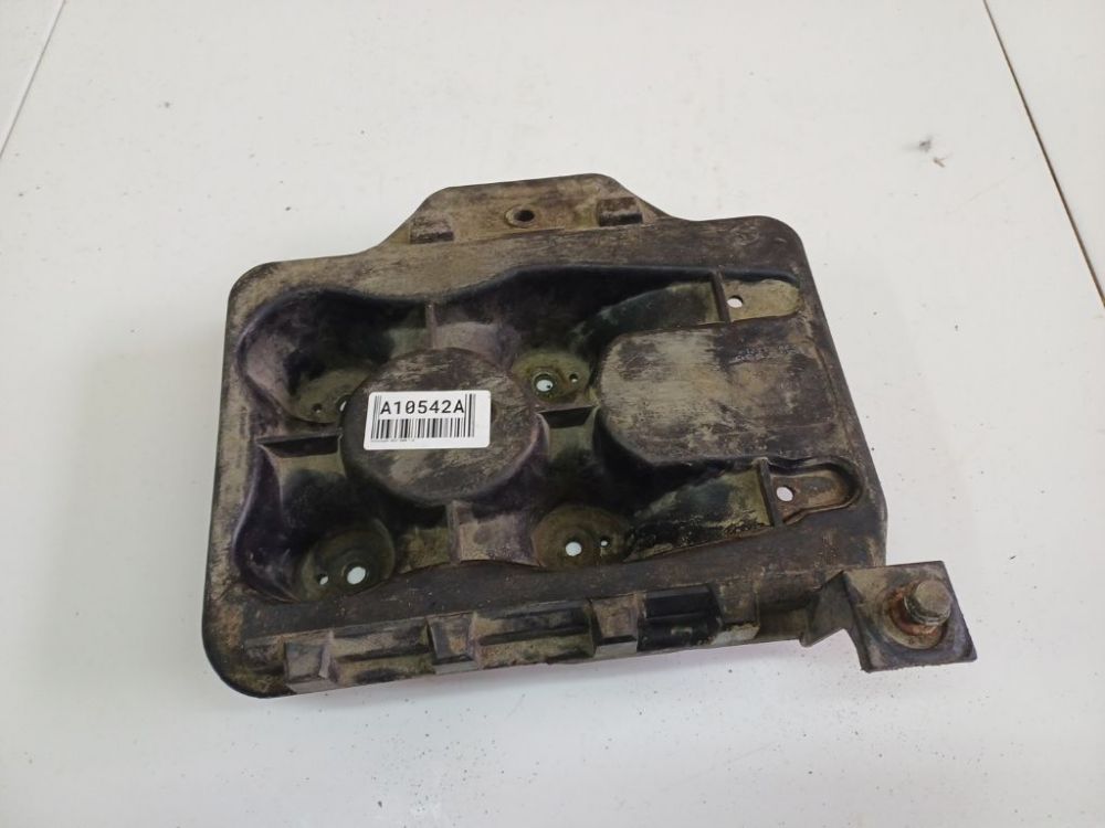 1J0804373E Volkswagen Golf 2000 Battery Boxes - Trays