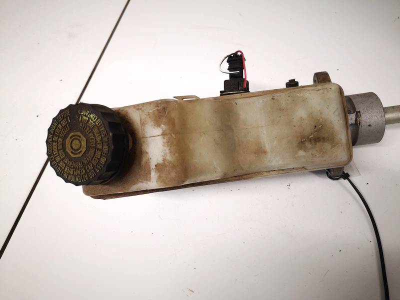 0204251172 Toyota Avensis 2003 Brake Master Cylinder Reservoir