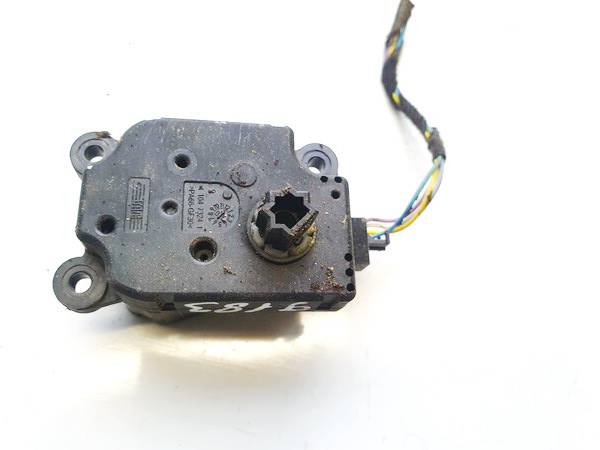 3M5H19E616AB Ford Galaxy 2006 кронштейн моторчика заслонки отопителя