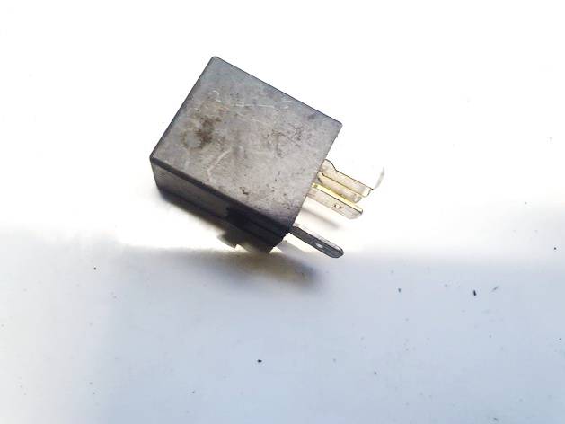 4H0951253C Volkswagen Passat 2013 Relay module - Thumbnail 3