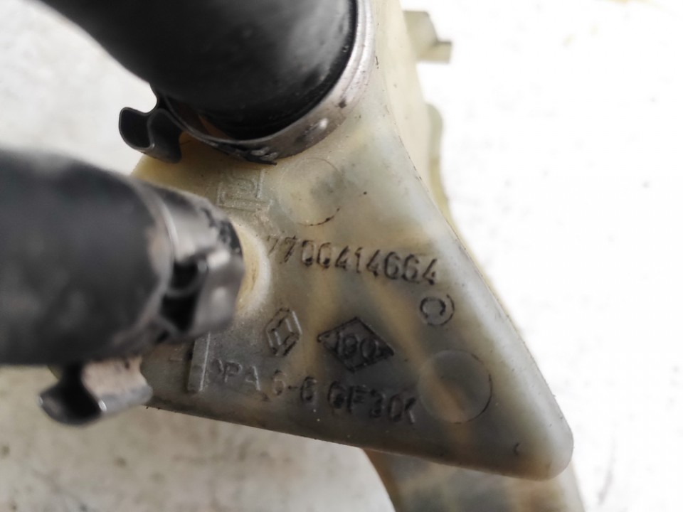 7700414664 used Power Steering Pump Oil Reservoir Tank Renault Clio