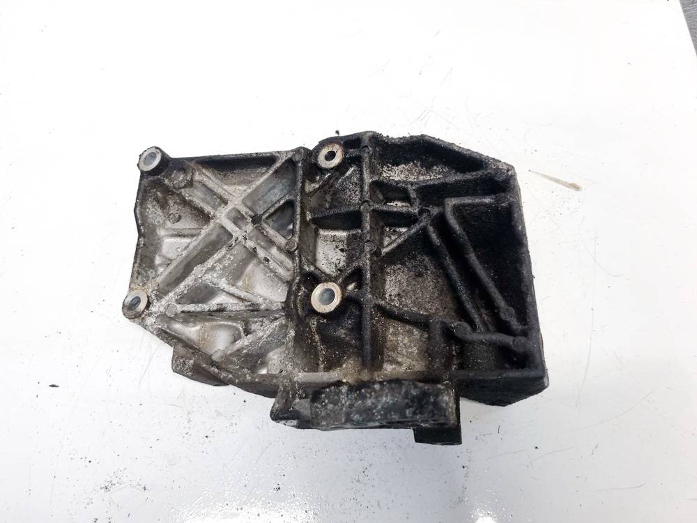 038260885C Skoda Superb 2004 Engine Mount Bracket and Gearbox Mount Bracket