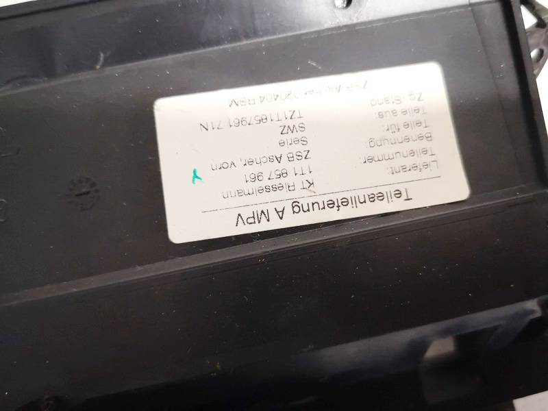 1T1857961 Volkswagen Touran 2003 Cigarette lighter cover assembly - Thumbnail 3