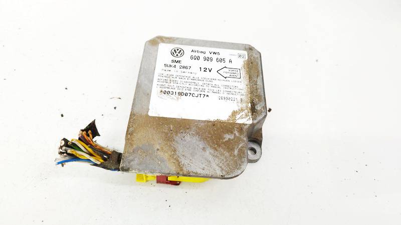 6Q0909605A Volkswagen Golf 1999 Airbag crash sensors module