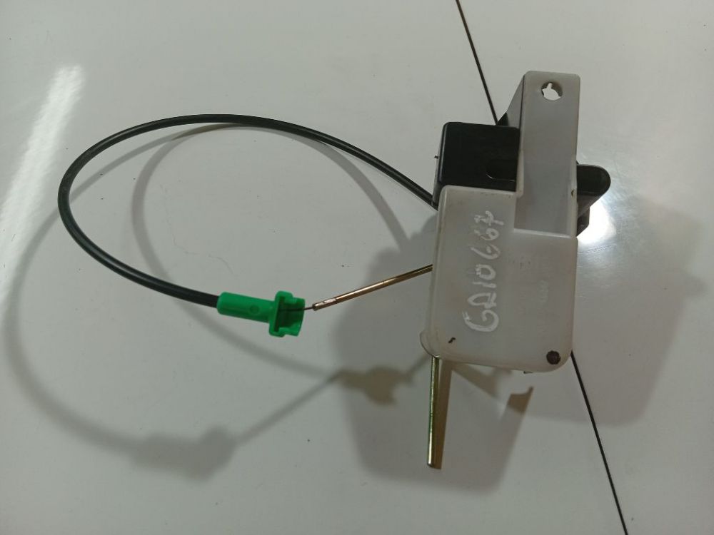 662020496 Renault Master 2002 Seat Lock Latch assembly