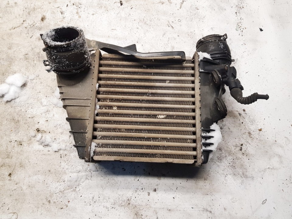 1J0145803F Volkswagen Golf 2001 Interkulera radiators